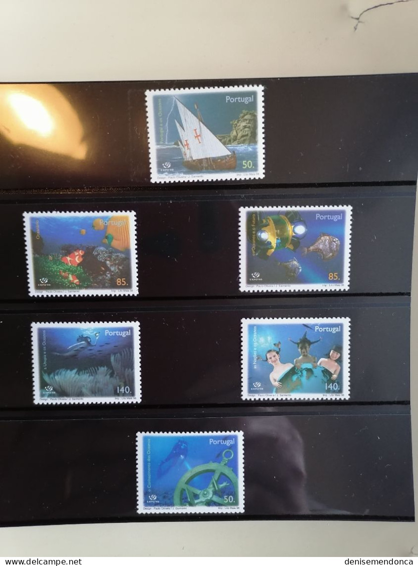 Pochette Complète De L'expo 1998 De L'aquarium De Lisbonne. 1 Bloc De 5 Timbres Et 6 Timbres Dans La Pochette D'origine. - Altri & Non Classificati