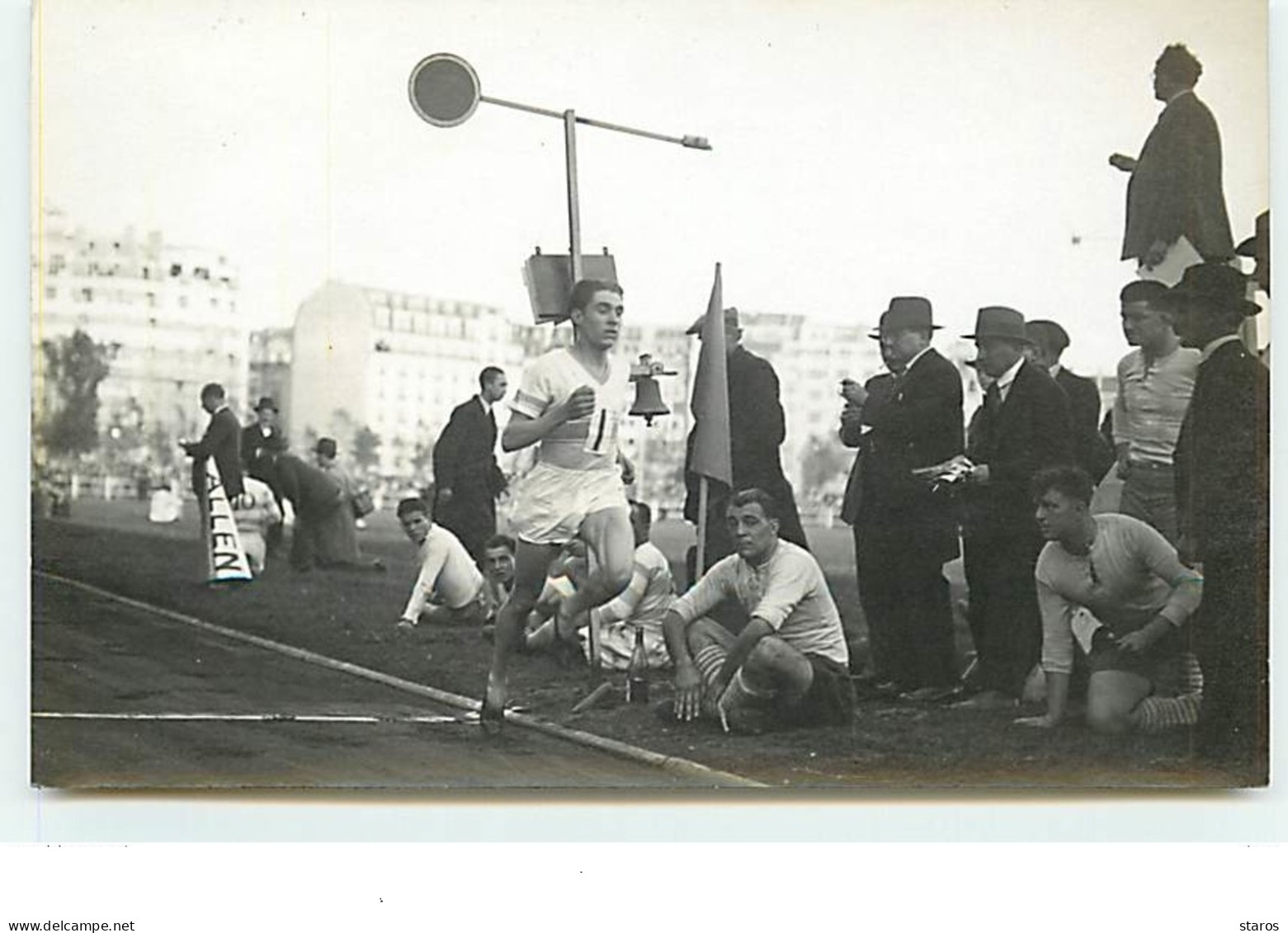 Carte-Photo - Athlétisme - Championnat De France 1928 Ou JO De 1924 à Colombes - Futur Vainqueur - Leichtathletik