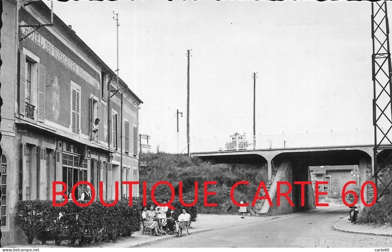 PLAISIR - PETIT PRES - HOTEL DES VOYAGEURS ET ROUTE DE POISSY - Plaisir