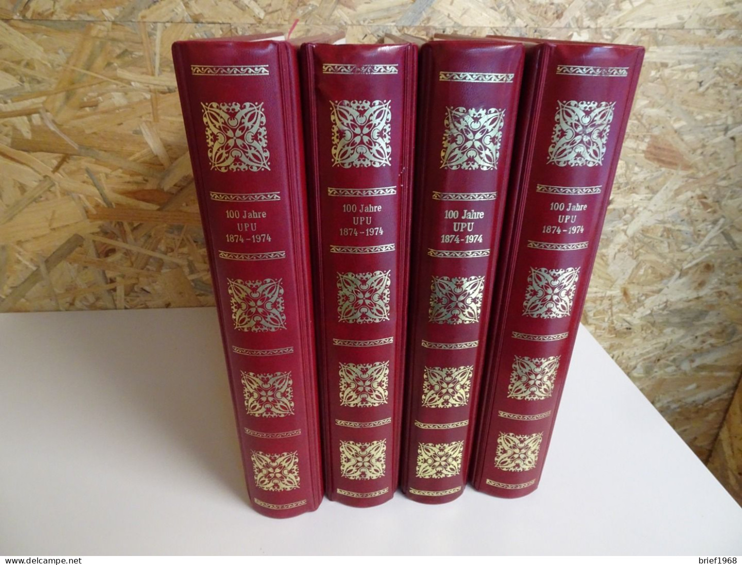 UPU 4 Bände über 300 Blatt Abosammlung (23087) - Posta