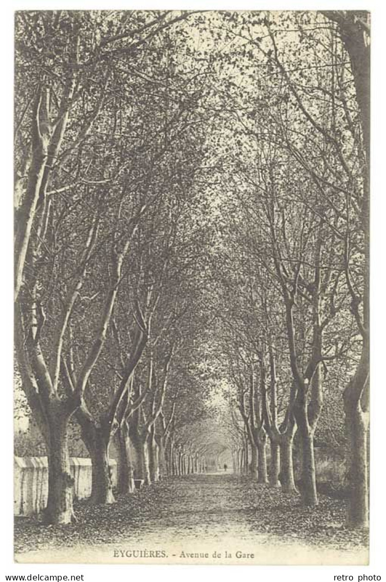 Cpa Eyguières - Avenue De La Gare - Eyguieres