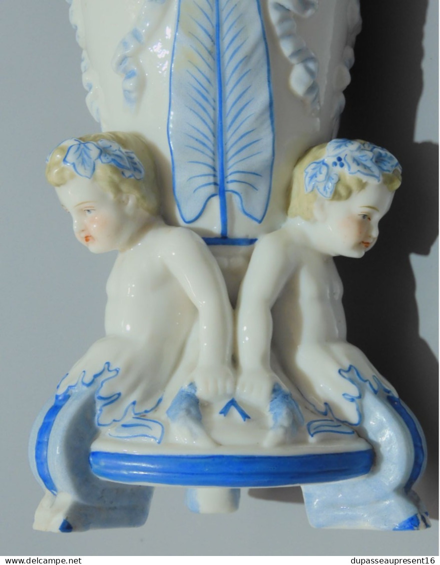 -JOLI ANCIEN VASE PORCELAINE KPM MANUFACTURE ROYALE de PORCELAINE de BERLIN      E