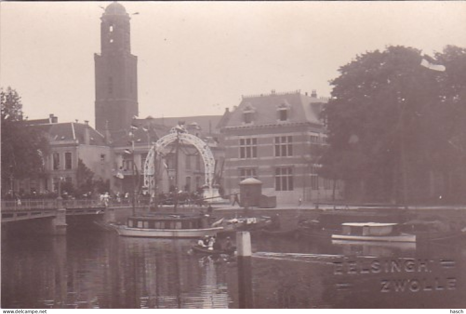 2522      91           Zwolle, 1921 Met Erepoort Tijdens Bezoek Koningin Wilhelmina O.L.V. Toren En Nieuwe Havenbrug. - Zwolle