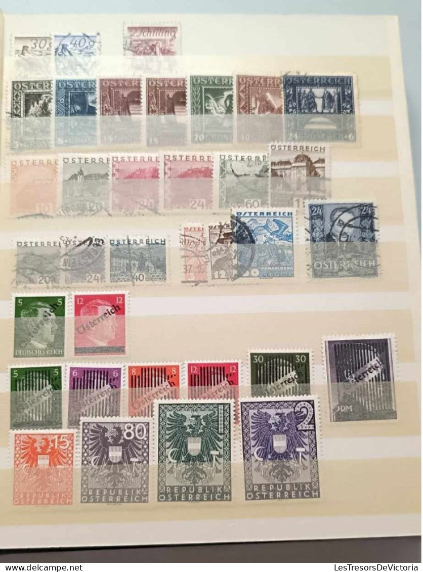 [-50%] Timbres - Album de timbres du monde - Polonais - Bosnie Herzégovine - République du Zaïre - Danemark