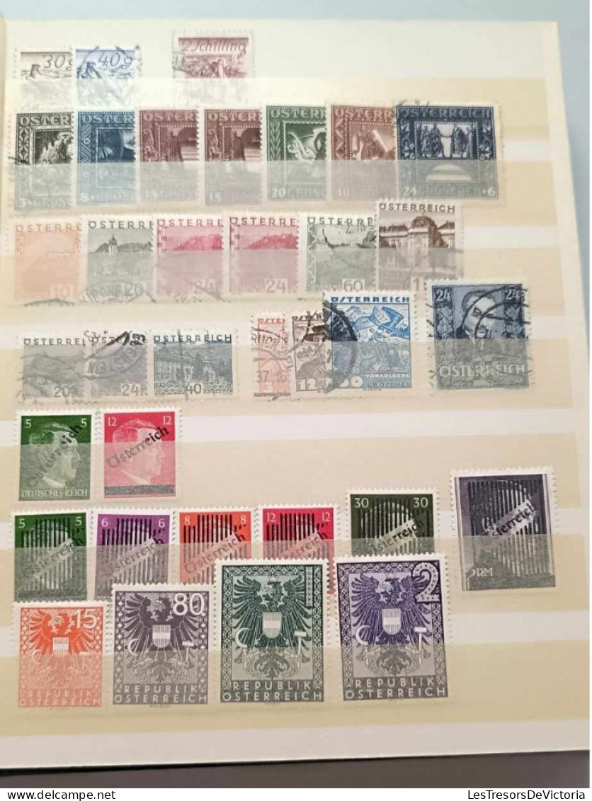 Timbres - Album de timbres du monde - Polonais - Bosnie Herzégovine - République du Zaïre - Danemark