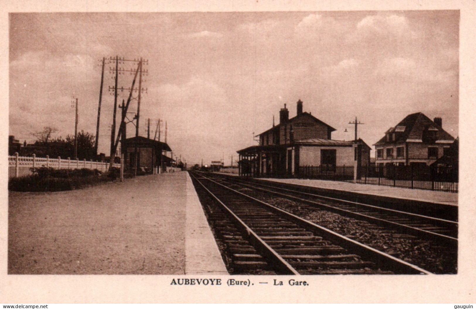 CPA - AUBEVOYE - La Gare - Edition ? - Aubevoye