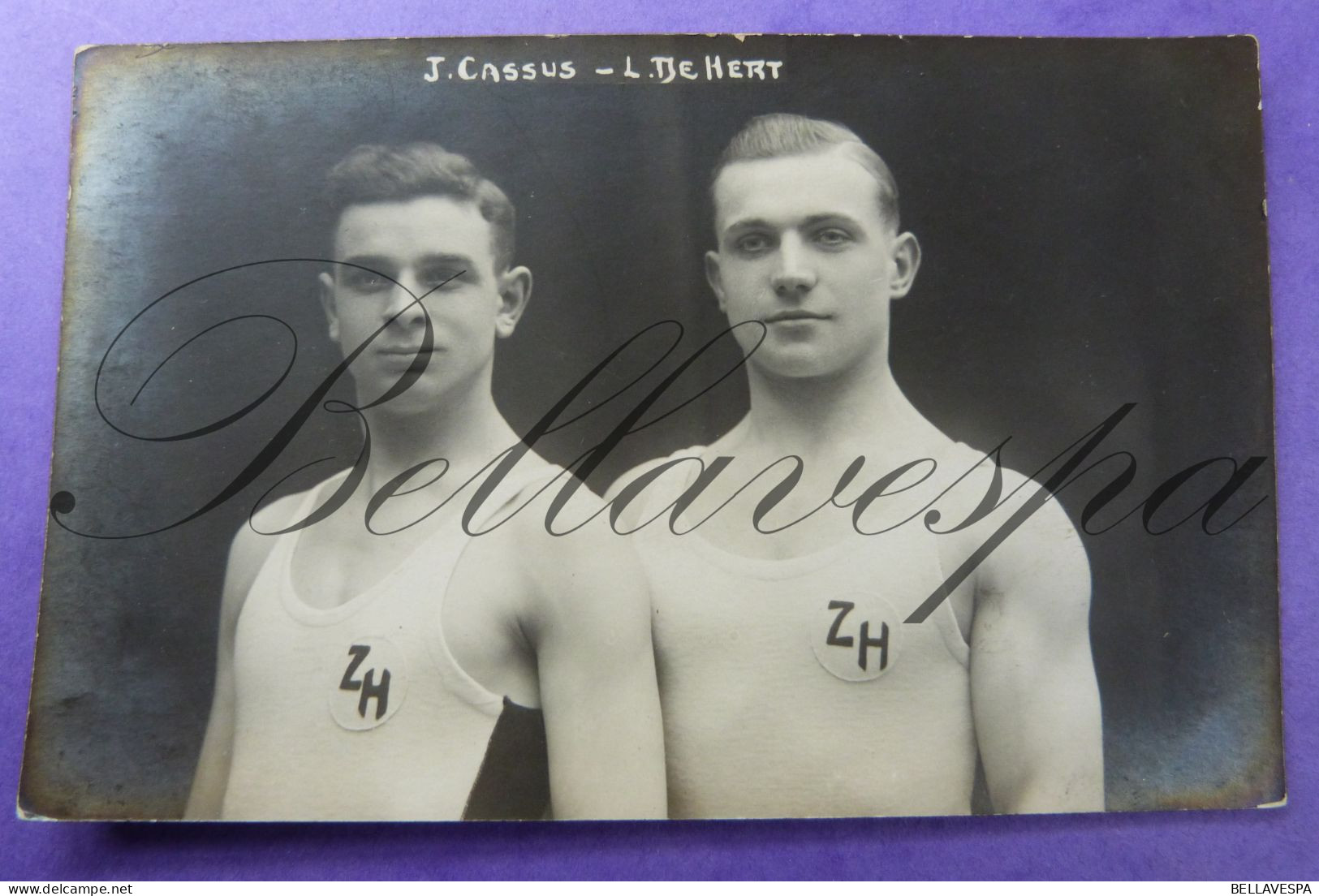 Boksen Bokser ??  Boxeur Boxing Boxer ??  Club Z.H. J.CASSUS -L.DE HERT   Fotokaart Photo HALLEUX Berchem  Ca 1920-1930 - Boxe