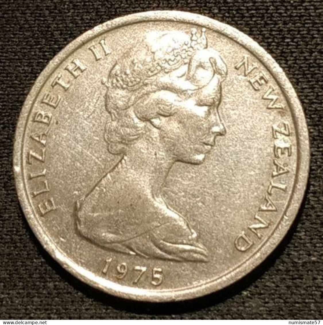 NOUVELLE ZELANDE - NEW ZEALAND - 5 CENTS 1975 - Elizabeth II - 2e Effigie - KM 34.1 - Nouvelle-Zélande