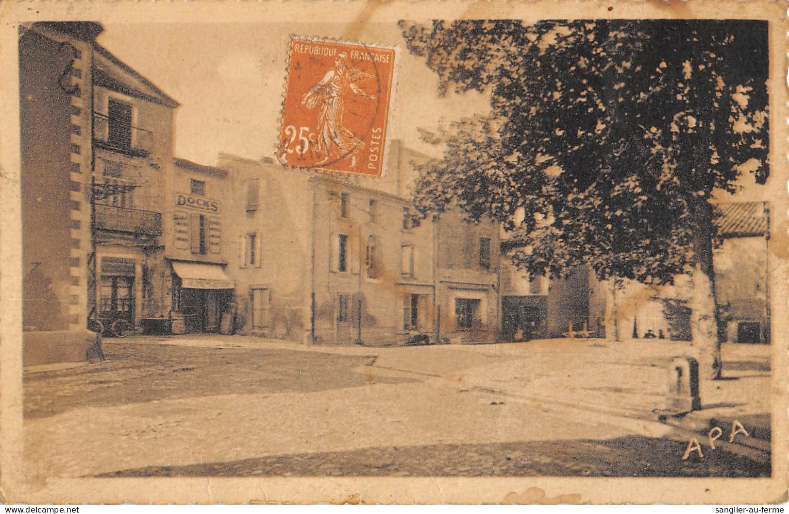 CPA 11 GINESTAS / PLACE DU MARCHE  / VERSO PRISONNIERS DE GUERRE - Otros & Sin Clasificación