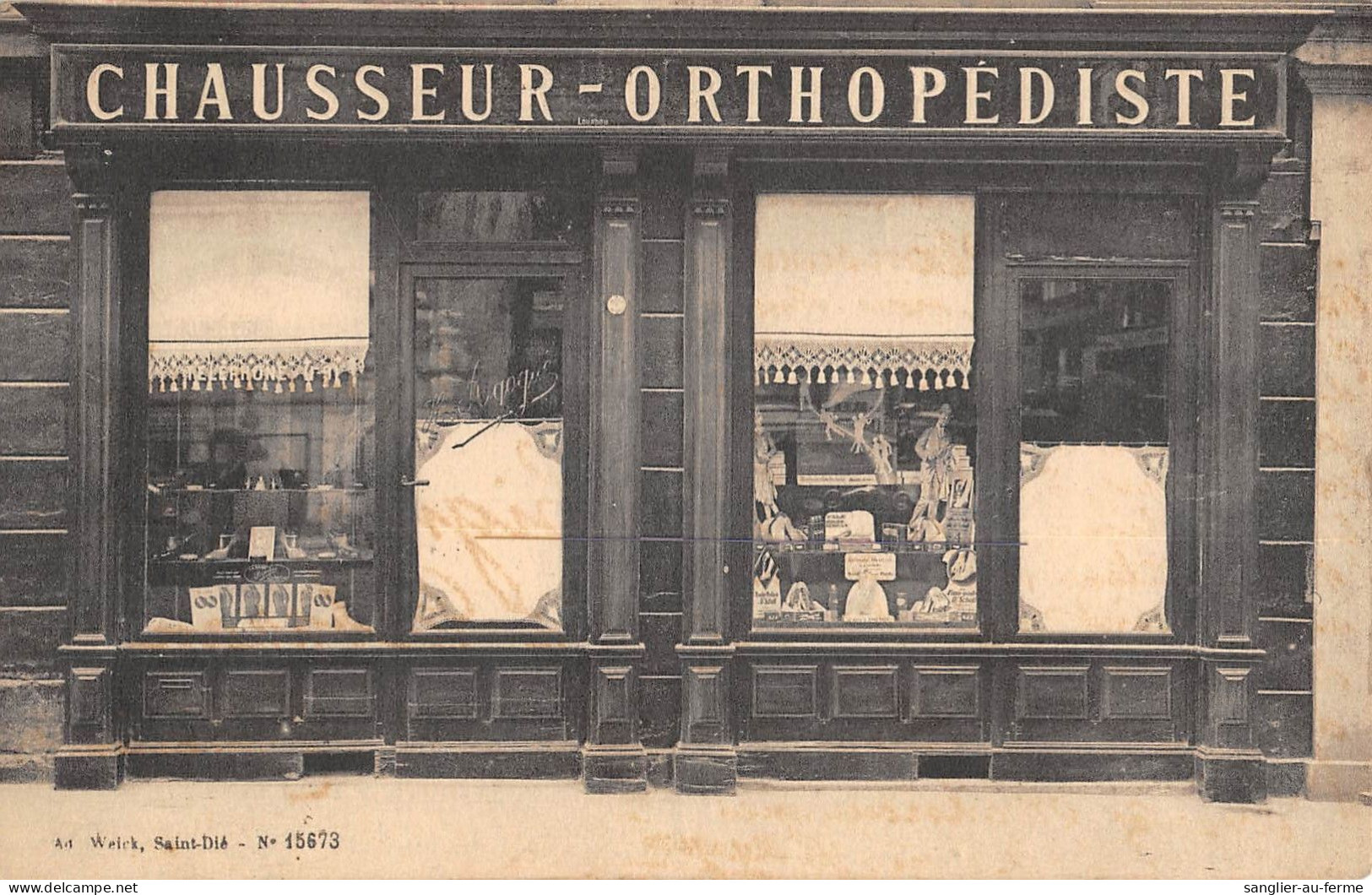 CPA 34 MONTPELLIER / MAGASIN HENRI AGOGUE / CHAUSSEUR ORTHOPEDISTE / 2 PLACE MOLIERE A MONTPELLIER - Montpellier