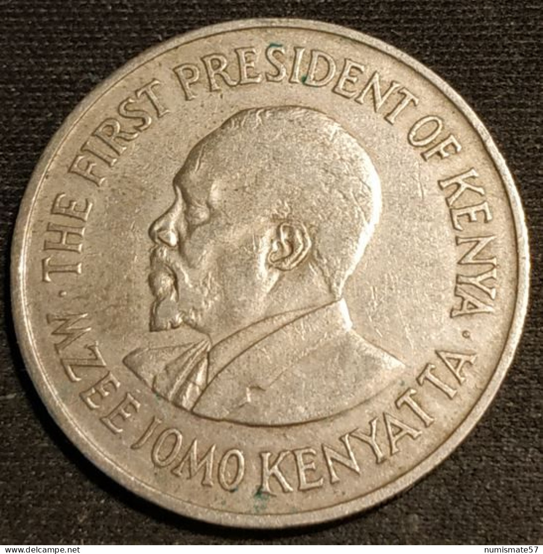 KENYA - 1 SHILLING 1969 - Jomo Kenyatta Avec Légende - KM 14 - Kenia