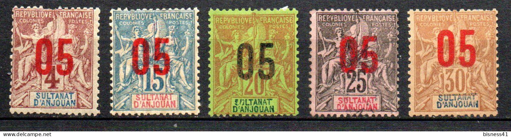 Col41  Colonie Anjouan N° 21 à 25 Neuf X MH Ou (X)  Cote 13,00€ - Used Stamps