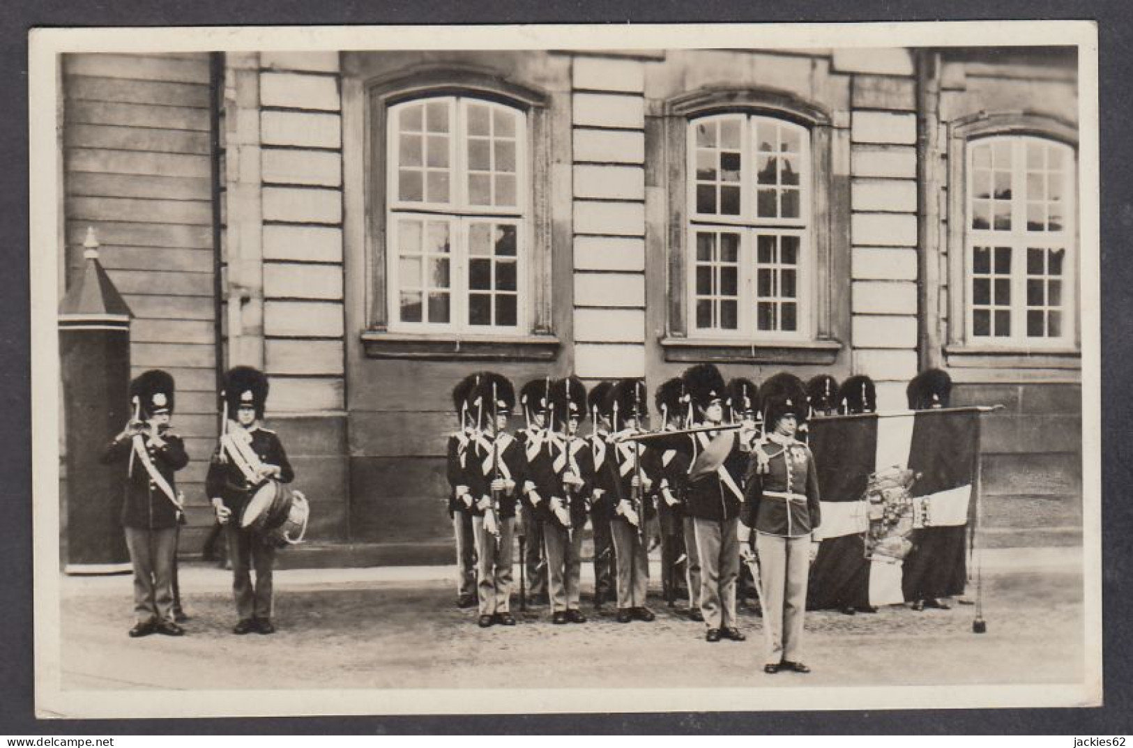 122455/ KØBENHAVN, The Royal Guard At Amalienborg Palace - Danemark