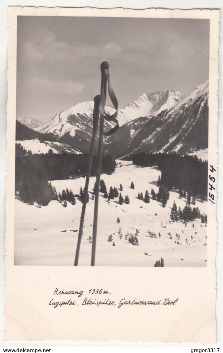 E5040) BERWANG - Zugspitze Bleispitze Gartnerwand Tirol - Skistöcke Im Vordergrund ALT! - Berwang