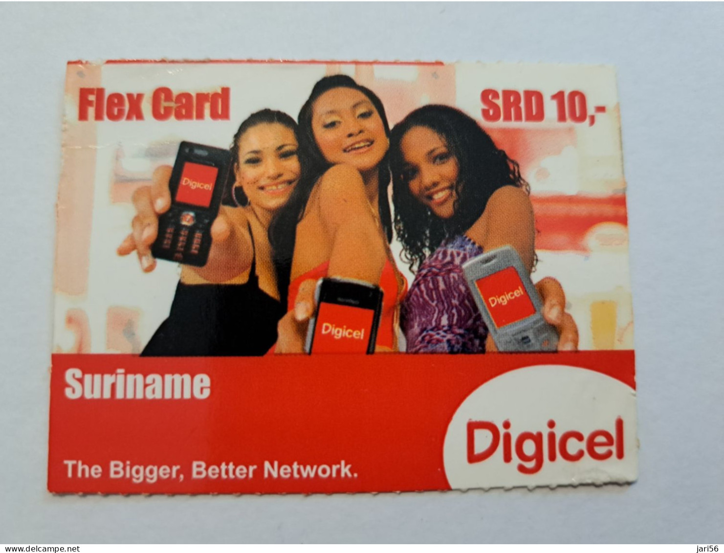 SURINAME US 10-  / DIGICEL /  UNITS GSM  PREPAID/  / 3 LADYS WITH PHONE      /    MOBILE CARD    **16298 ** - Suriname