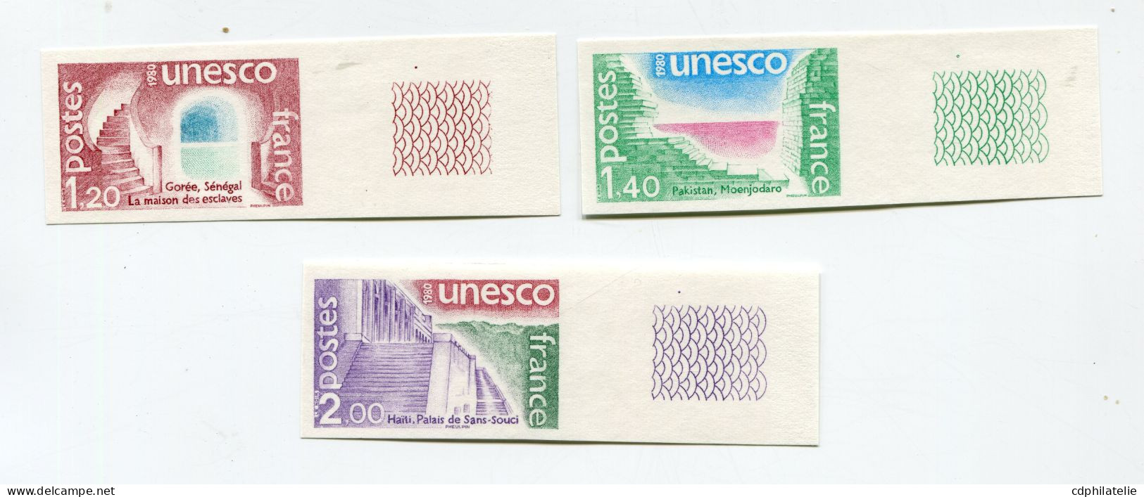 FRANCE TIMBRES DE SERVICE N°60 / 62 ** NON DENTELES U. N. E. S. C. O. - 1971-1980