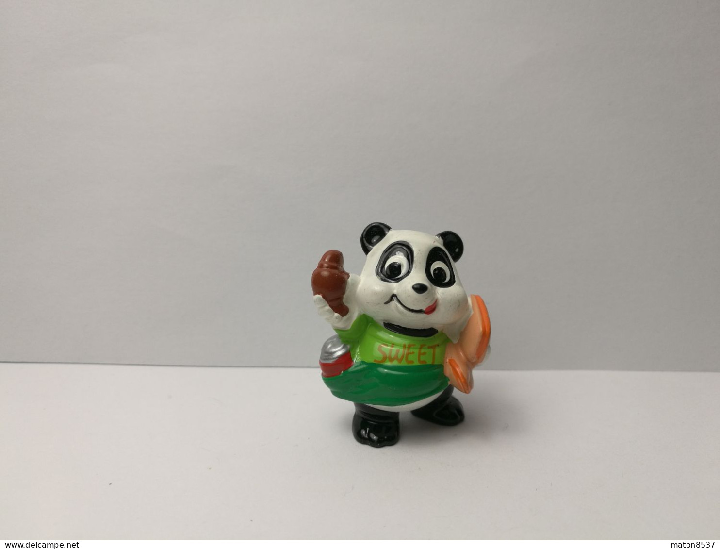 Kinder : Panda Party - Italien 1995 - Tommy Tuttacola  8.2 - Hemdaufschrift SWEET In Schreibschrift - Aufstellfiguren