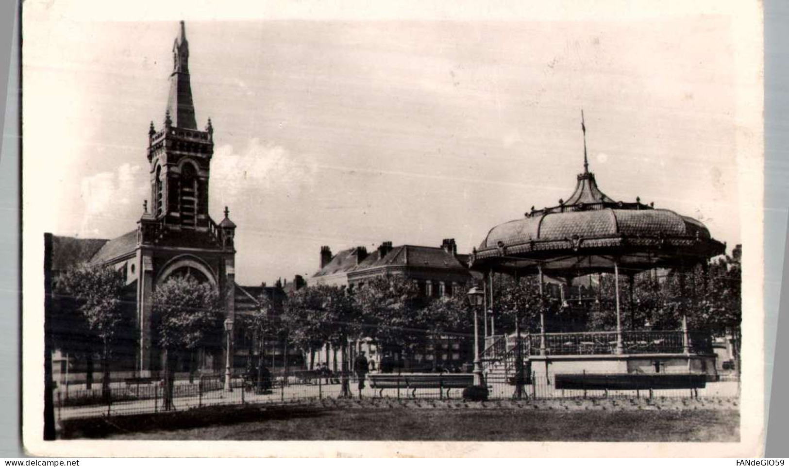 59 - MALO LES BAINS - Place Turenne   ///  39 - Malo Les Bains