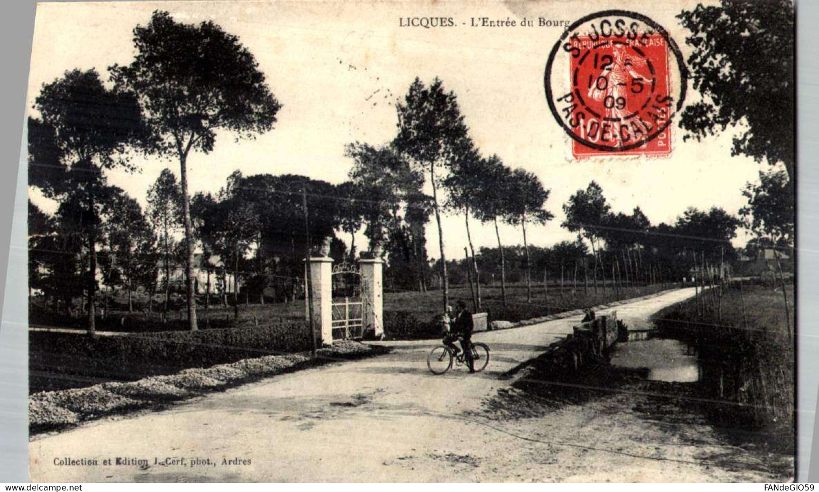 LICQUES - ENTREE DU BOURG    /  39 - Andere & Zonder Classificatie