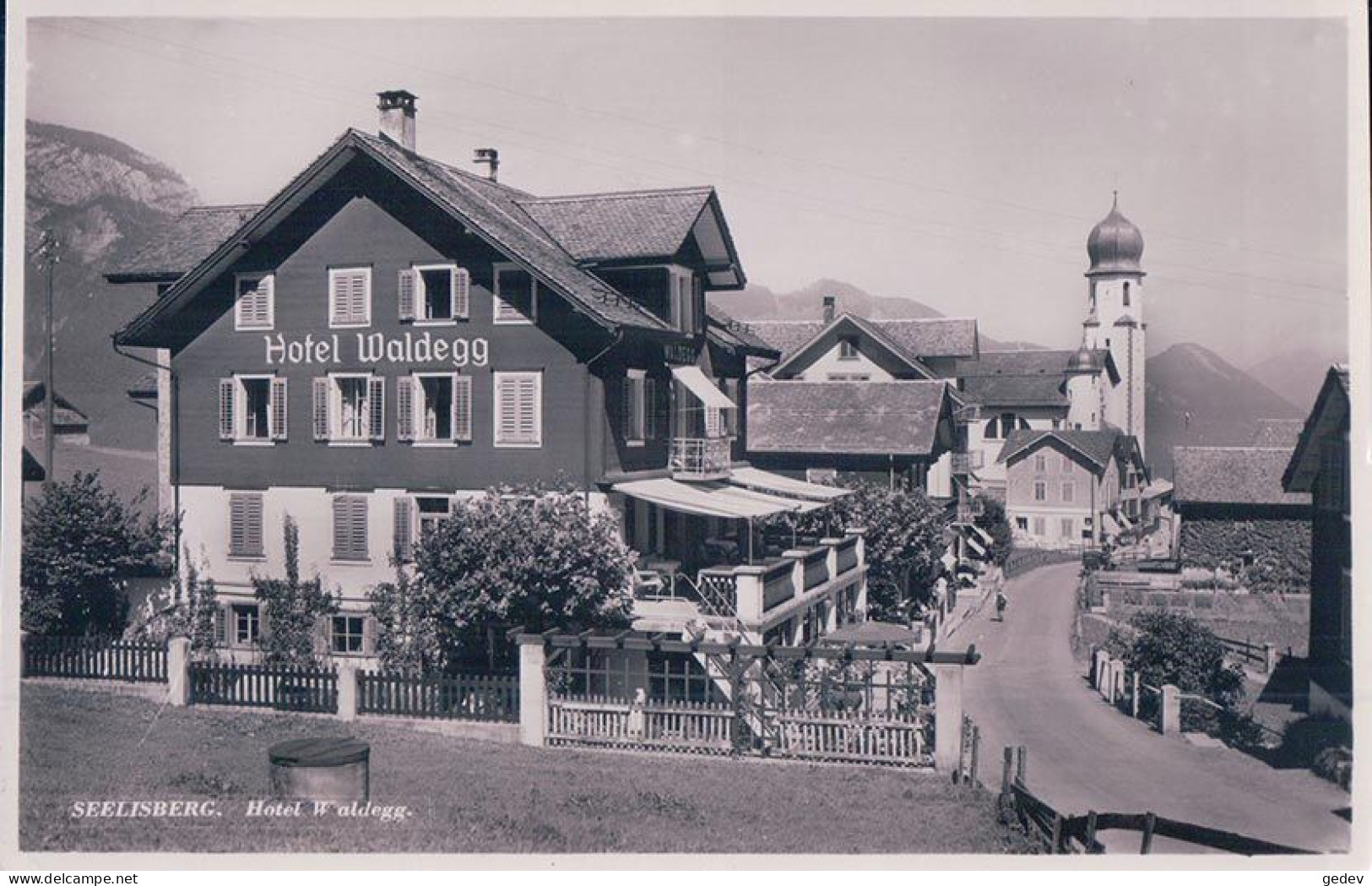 Seelisberg UR, Hotel Waldegg Et L'église (3421) Petit Pli D'angle - Seelisberg