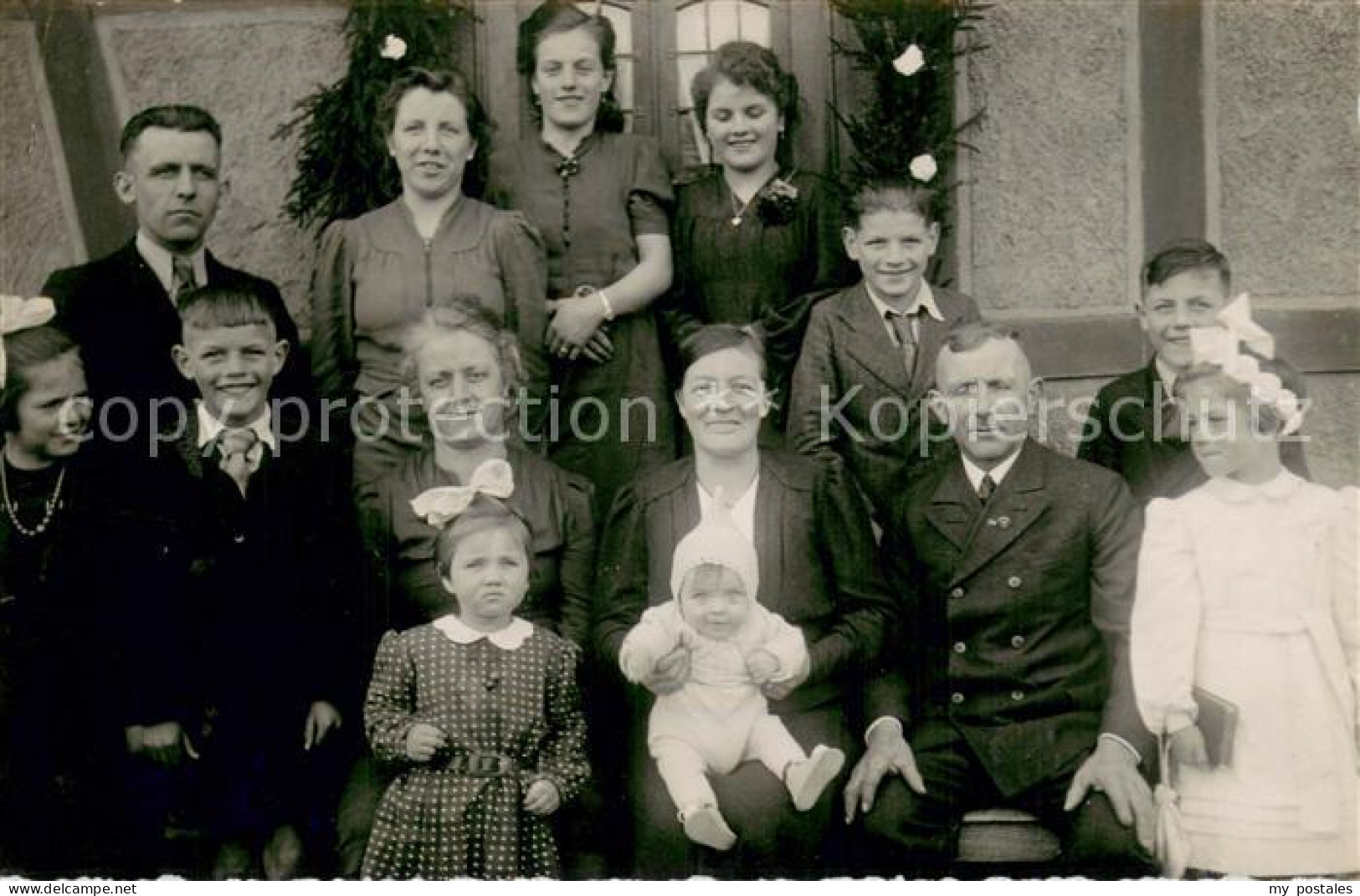 73694487 Eicherscheid Monschau Familienfoto Eicherscheid Monschau - Simmerath