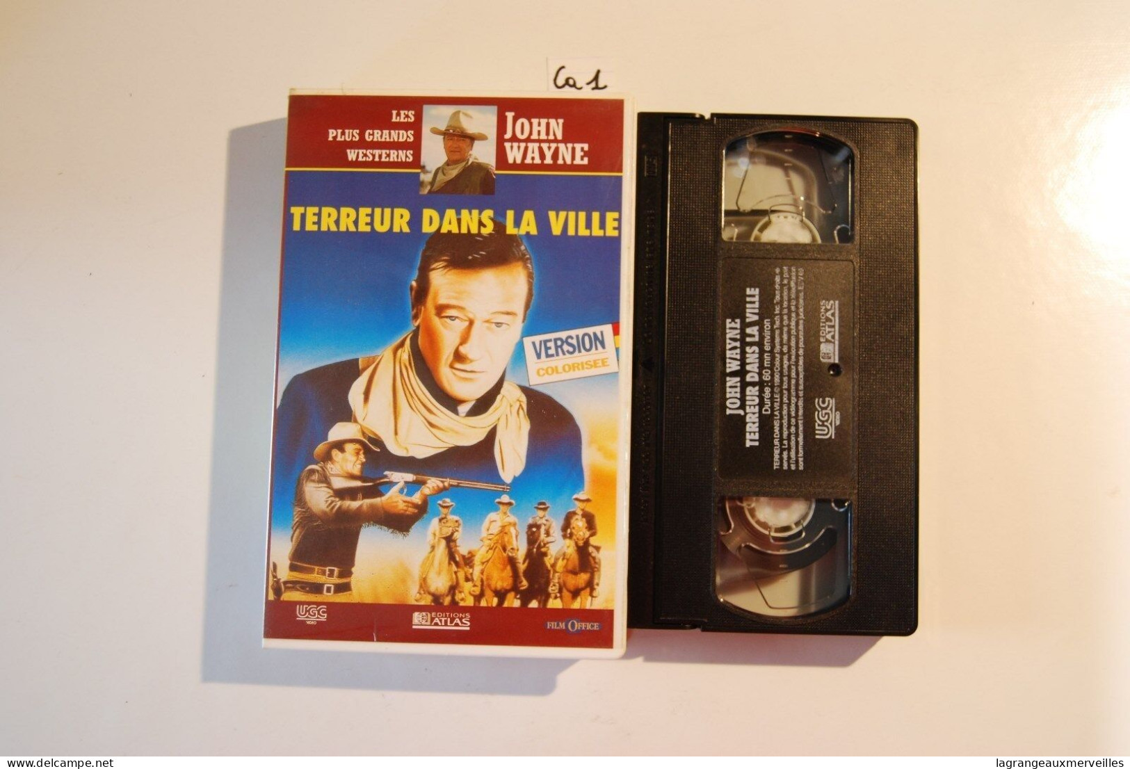 CA1 Cassette Vidéo VHS JOHN WAYNE TERREUR DANS LA VILLE - Oeste/Vaqueros