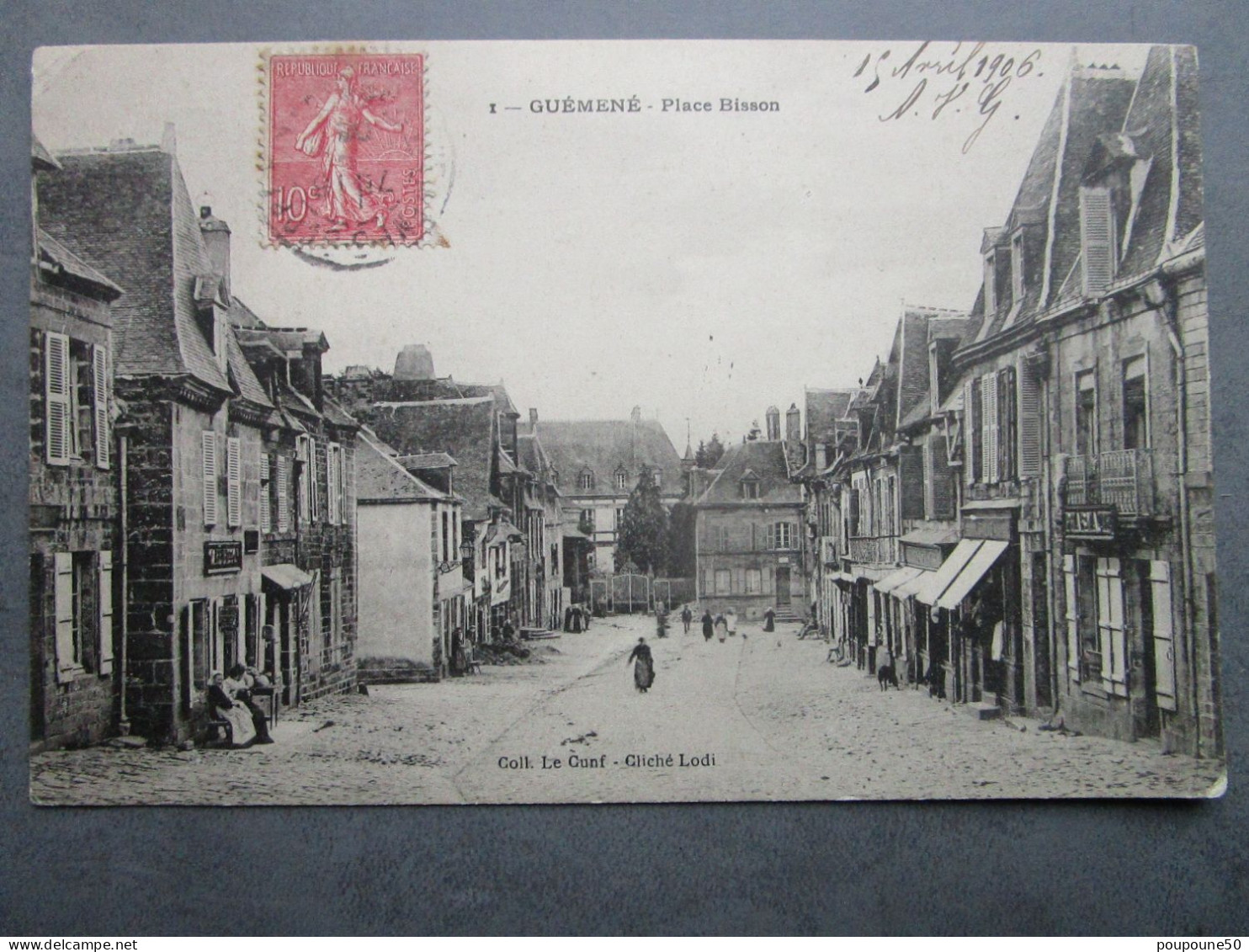 CP 56 Morbihan GUEMENE Sur SCOFF Place Bisson, écrite Et Timbrée 1906 - Guemene Sur Scorff