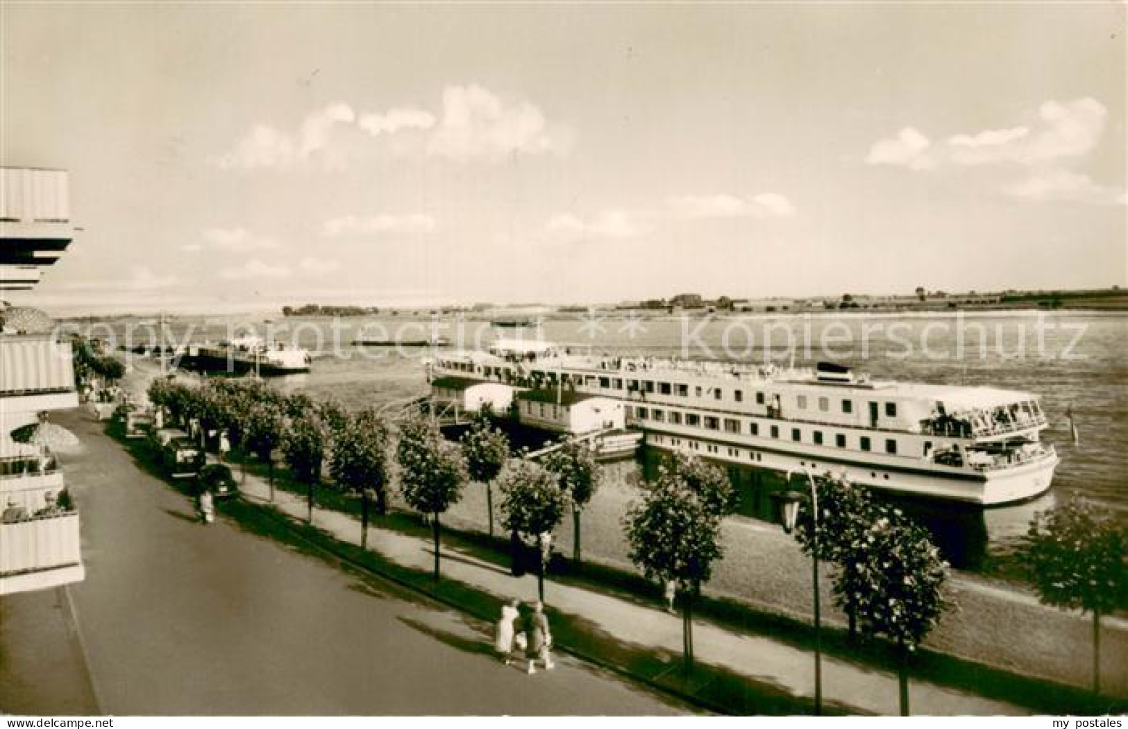 73691776 Emmerich Rhein Rheinpromenade Fahrgastschiff Emmerich Rhein - Emmerich