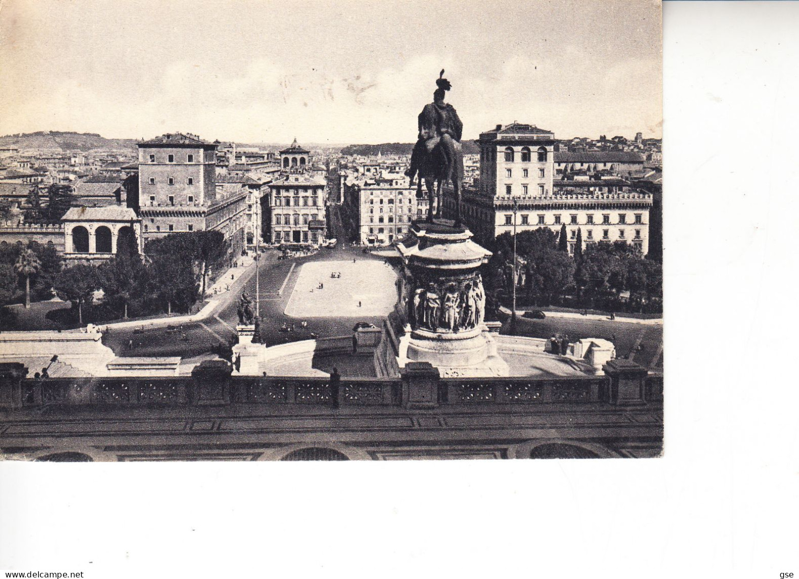 ROMA  1050  - Veduta Genetrale Del Monumento  A Vittorio E. II - Altare Della Patria