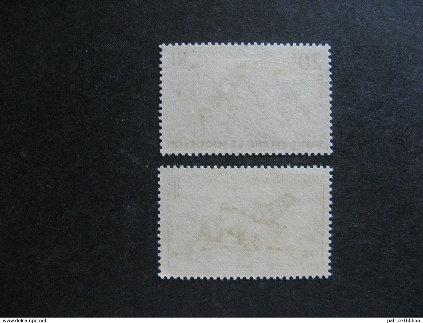 A). Saint Pierre Et Miquelon: TB Paire N° 360 Et N° 361, Neufs X. - Unused Stamps