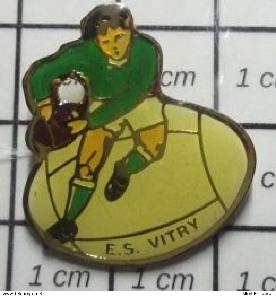 115D Pin's Pins / Beau Et Rare / SPORTS / RUGBY E.S. VITRY CLUB RUGBYMAN - Rugby