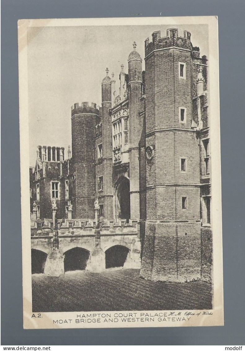 CPA - Royaume-Uni - Hampton Court Palace - Moat Bridge And Western Gateway - Non Circulée - Hampton Court