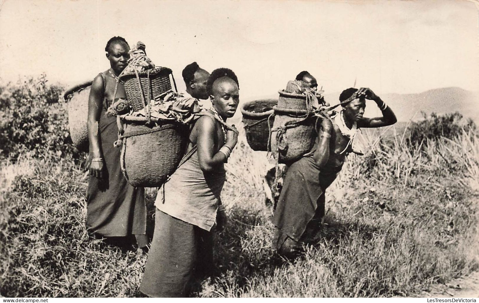 RUANDA-URUNDI - Ruanda Urundi - Type De Femme Indigène - Six Femmes Indigènes - Carte Postale Ancienne - Ruanda Urundi