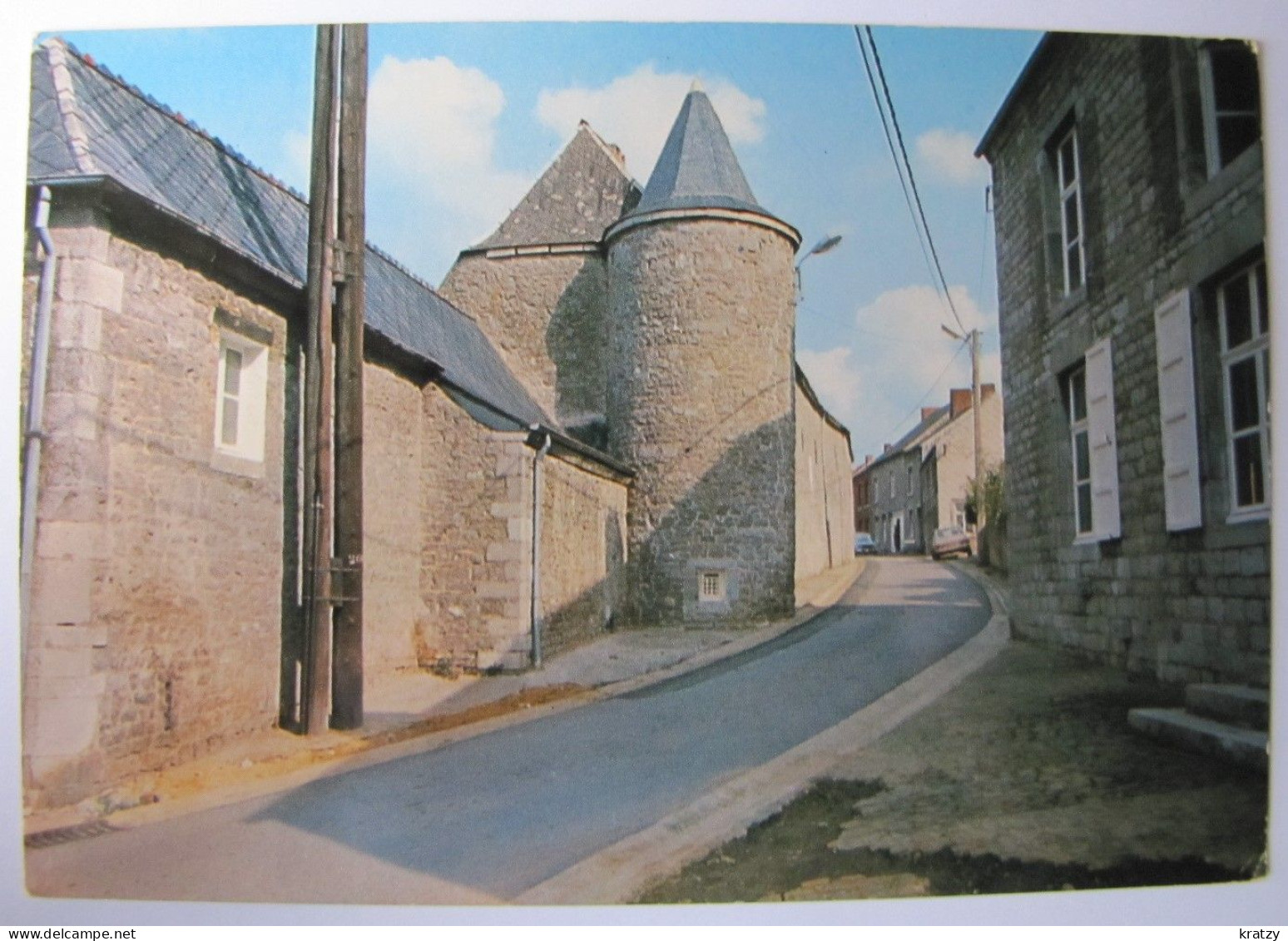 BELGIQUE - NAMUR - COUVIN - PETIGNY - La Tour - Couvin