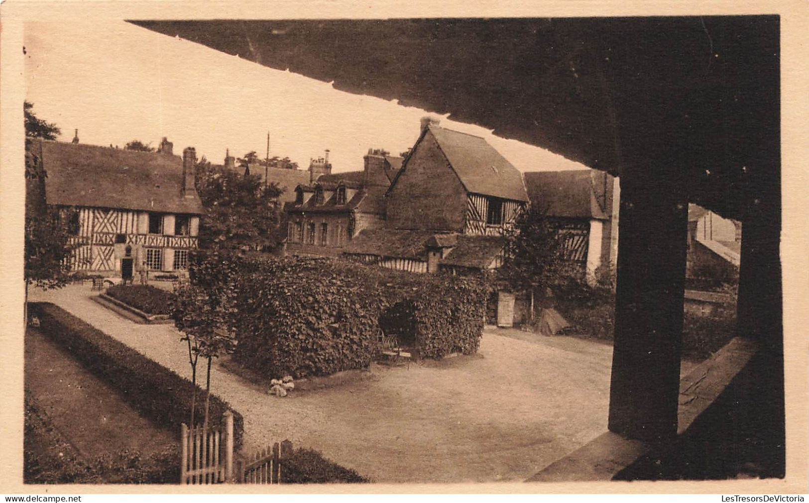 FRANCE - Pont Audemer - Auberge Du Vieux Puits - Carte Postale Ancienne - Pont Audemer