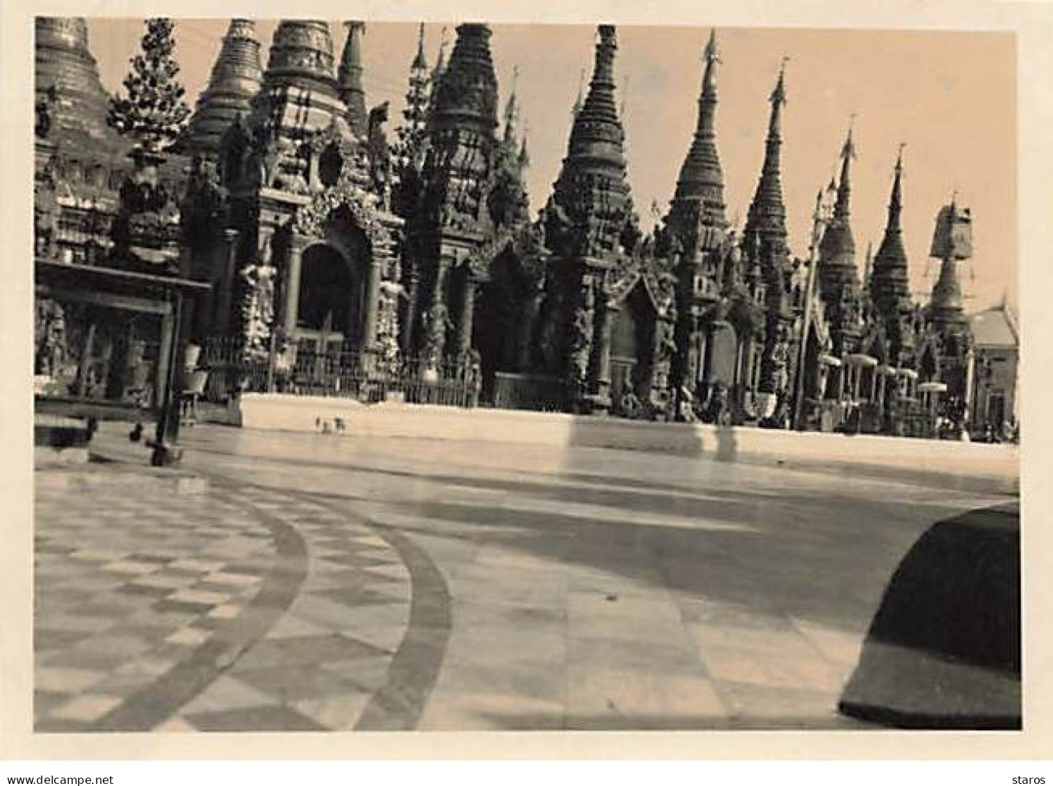 Photo - Myanmar - RANGOON - Les Innombrables Chapelles - Format 11 X 8,5 Cm - Myanmar (Burma)