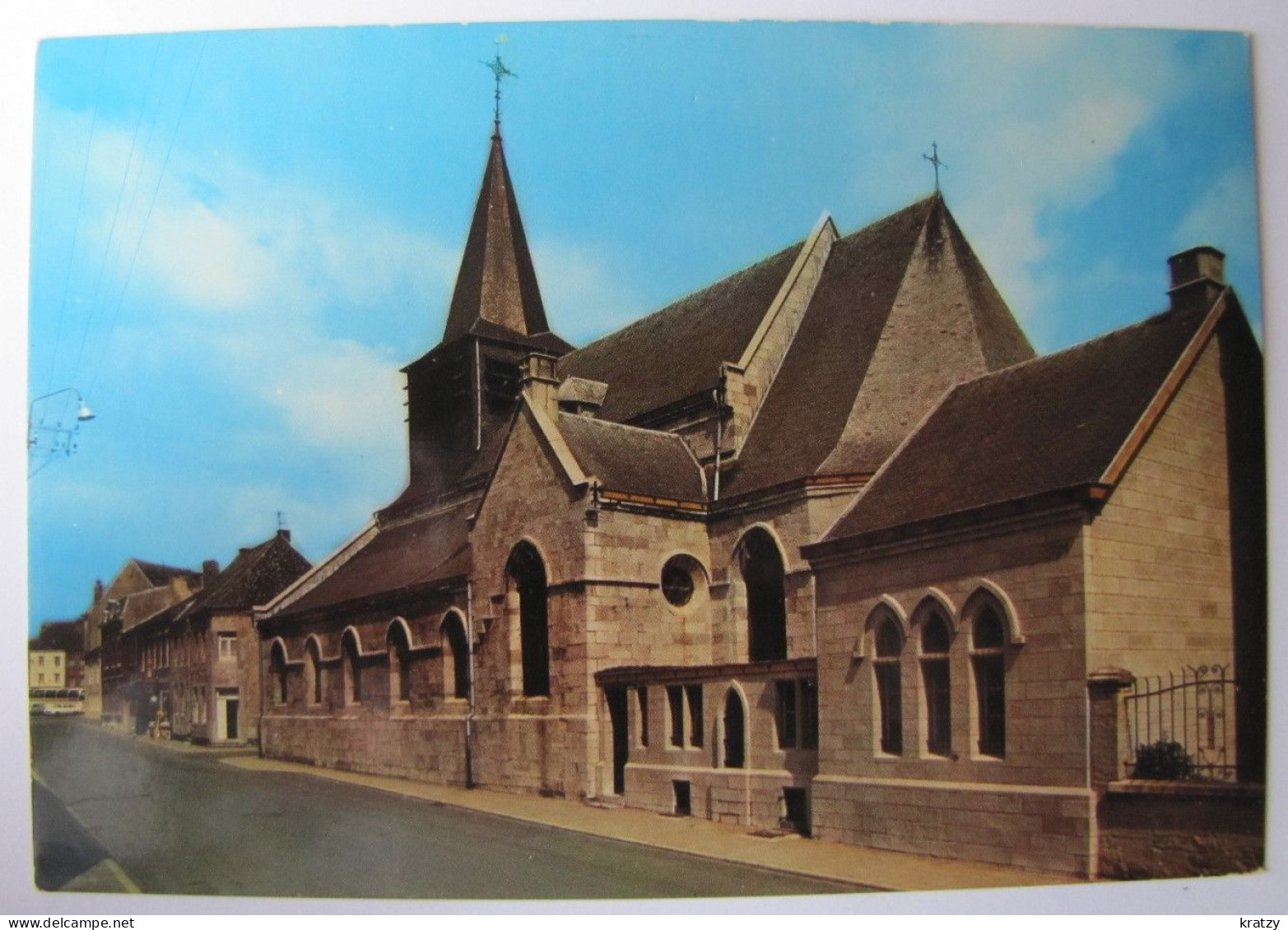 BELGIQUE - NAMUR - PHILIPPEVILLE - L'Eglise, Style Militaire - Philippeville