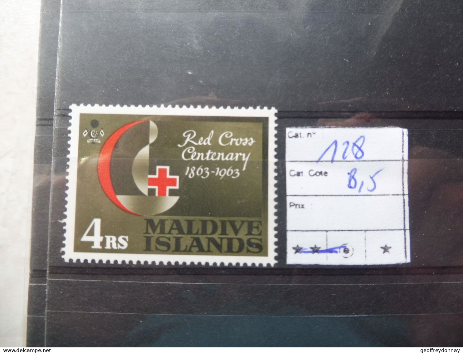 Maldives Reeks Serie 128 Croix Rouge Rode Kruis Parfait Etat  Neuf Mh * Charniere Plakken - Malediven (1965-...)