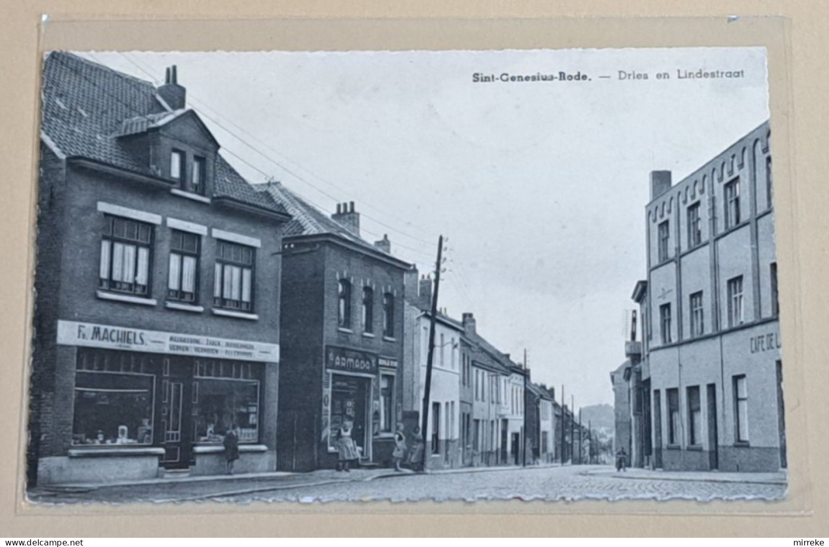 @J@  -  SINT-GENESIUS-RODE  -  Dries En Lindestraat  -  Zie / Voir / See Scan's - St-Genesius-Rode