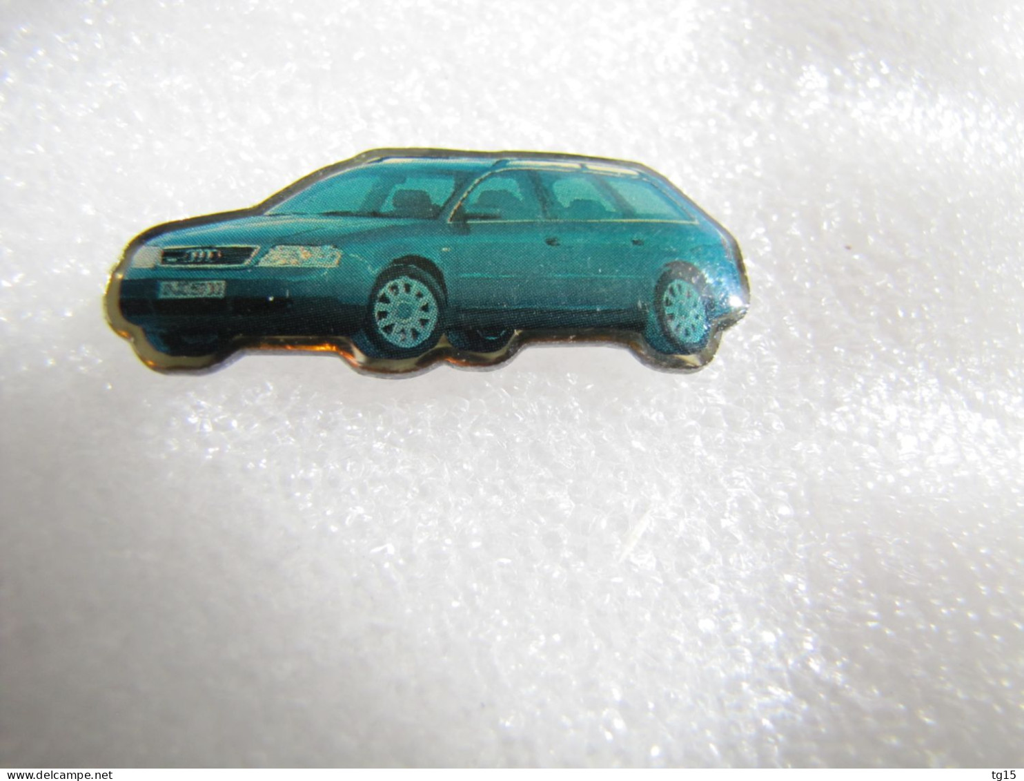 PIN'S   AUDI   A 4 AVANT - Audi