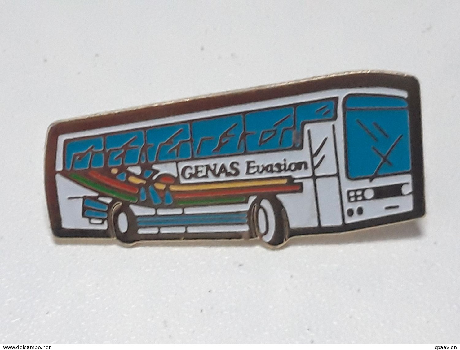 Pin's Autobus GENAS Evasion - Transports