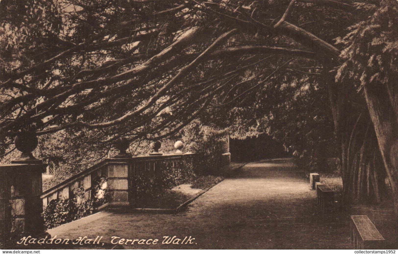 HADDON HALL, DERBYSHIRE, TERRACE, ARCHITECTURE, ENGLAND, UNITED KINGDOM, POSTCARD - Derbyshire