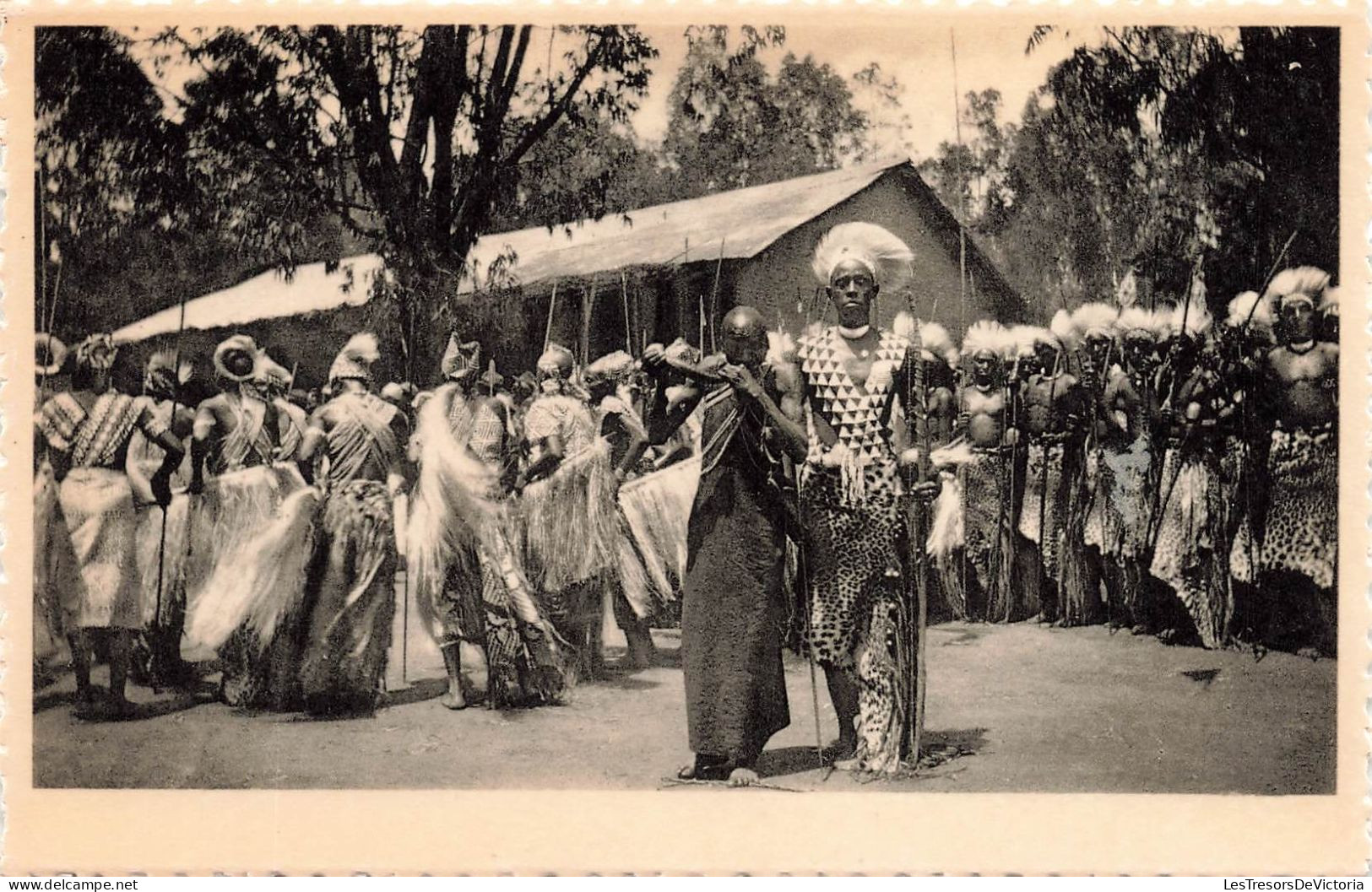 RUANDA-URUNDI - Danseurs Intores à Kitega (Urundi) - "Intore" Dansers Te Kitega (Urundi) - Carte Postale Ancienne - Ruanda-Urundi