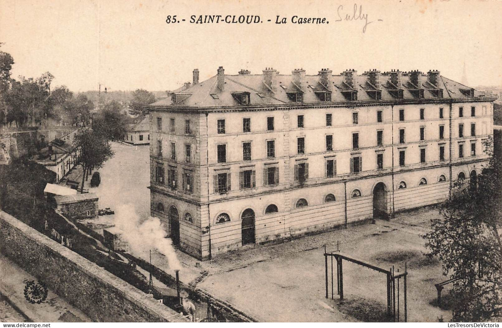 FRANCE - Saint Cloud - Vue Générale De La Caserne - Vue De L'extérieur - Carte Postale Ancienne - Saint Cloud