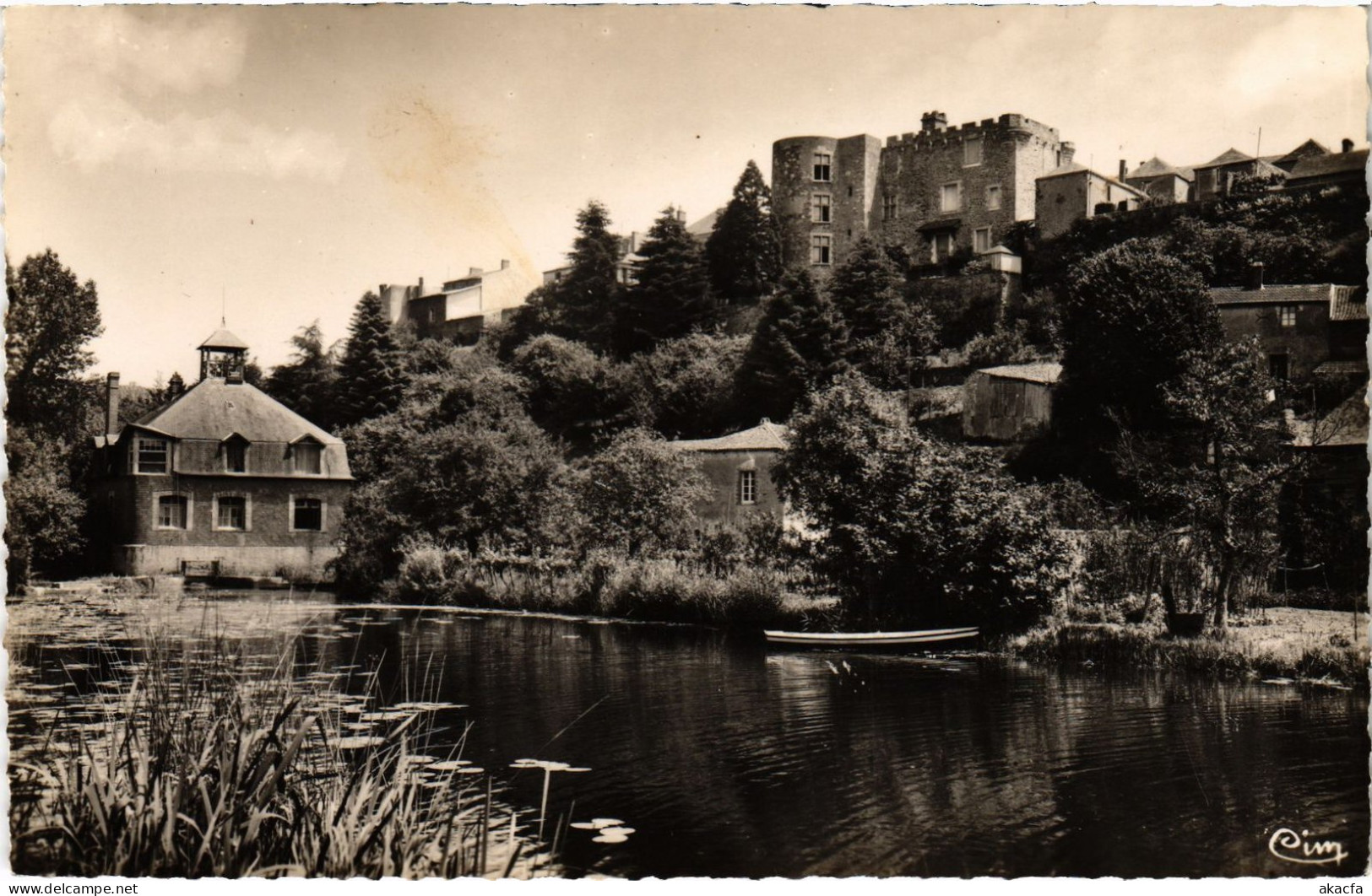 CPA Montrevault Usine Electrique Et Le Chateau (1279714) - Montrevault