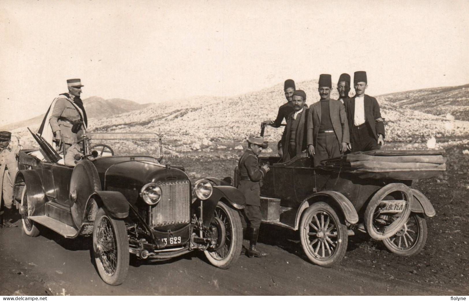 Militaria - Carte Photo - Afrique Du Nord - Voiture Ancienne PEUGEOT Type 153 - Militaires Spahis - Guerre 1914-18