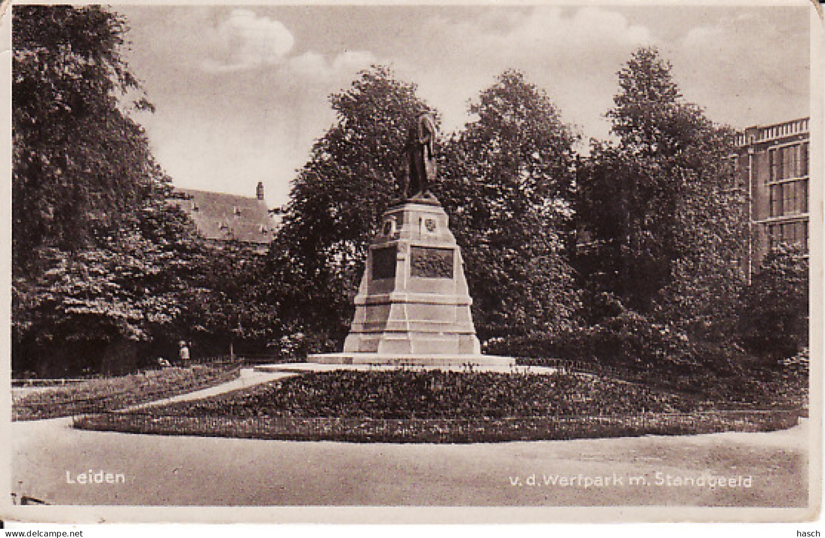 2589125Leiden, V. D. Werfpark M. Standbeeld (zie Hoekjes) - Leiden