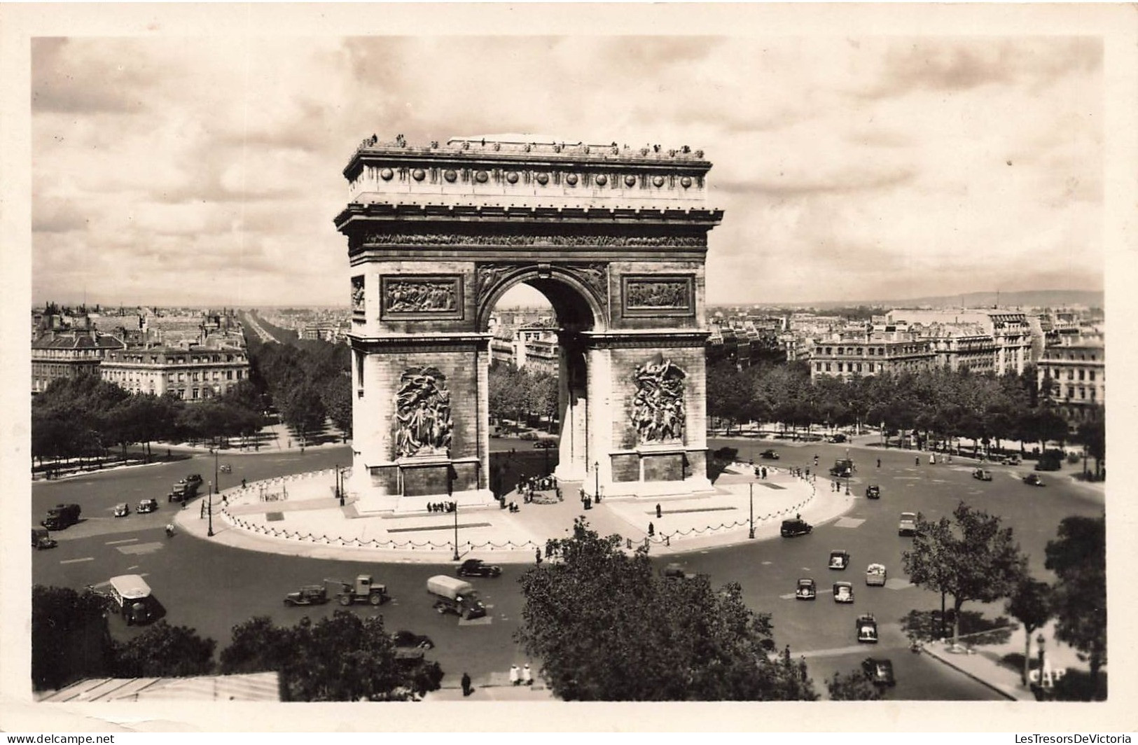 FRANCE - Paris - Vue Sur La Place De L'étoile - L'Arc De Triomphe - Animé - Vue Générale - Carte Postale Ancienne - Arc De Triomphe