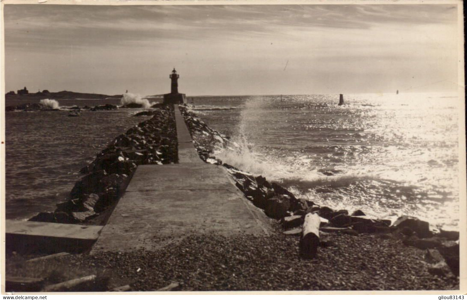 Saint-Pierre-et-Miquelon, La Jetée Et Le Phare, Photo Jean Briand - Saint-Pierre-et-Miquelon