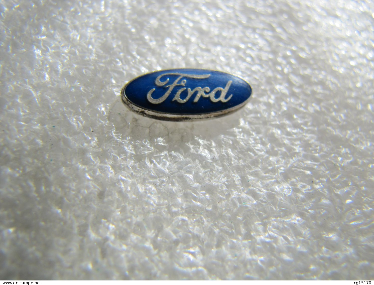 PIN'S   Petit LOGO  FORD  16 Mm - Ford